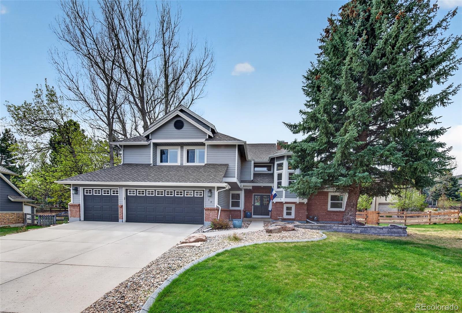 12 Sycamore Ln, Littleton, CO 80127