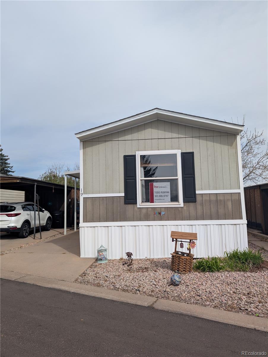 19 Danny St, Castle Rock, CO 80109