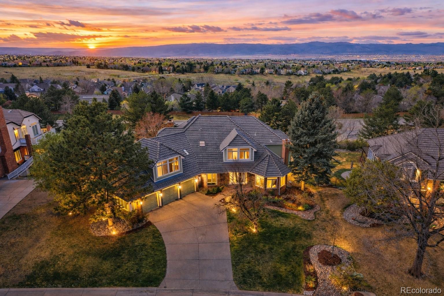 77 Falcon Hills Dr, Highlands Ranch, CO 80126