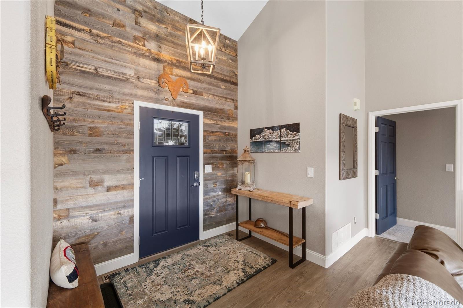 245 E Coyote Ct, Silverthorne, CO 80498