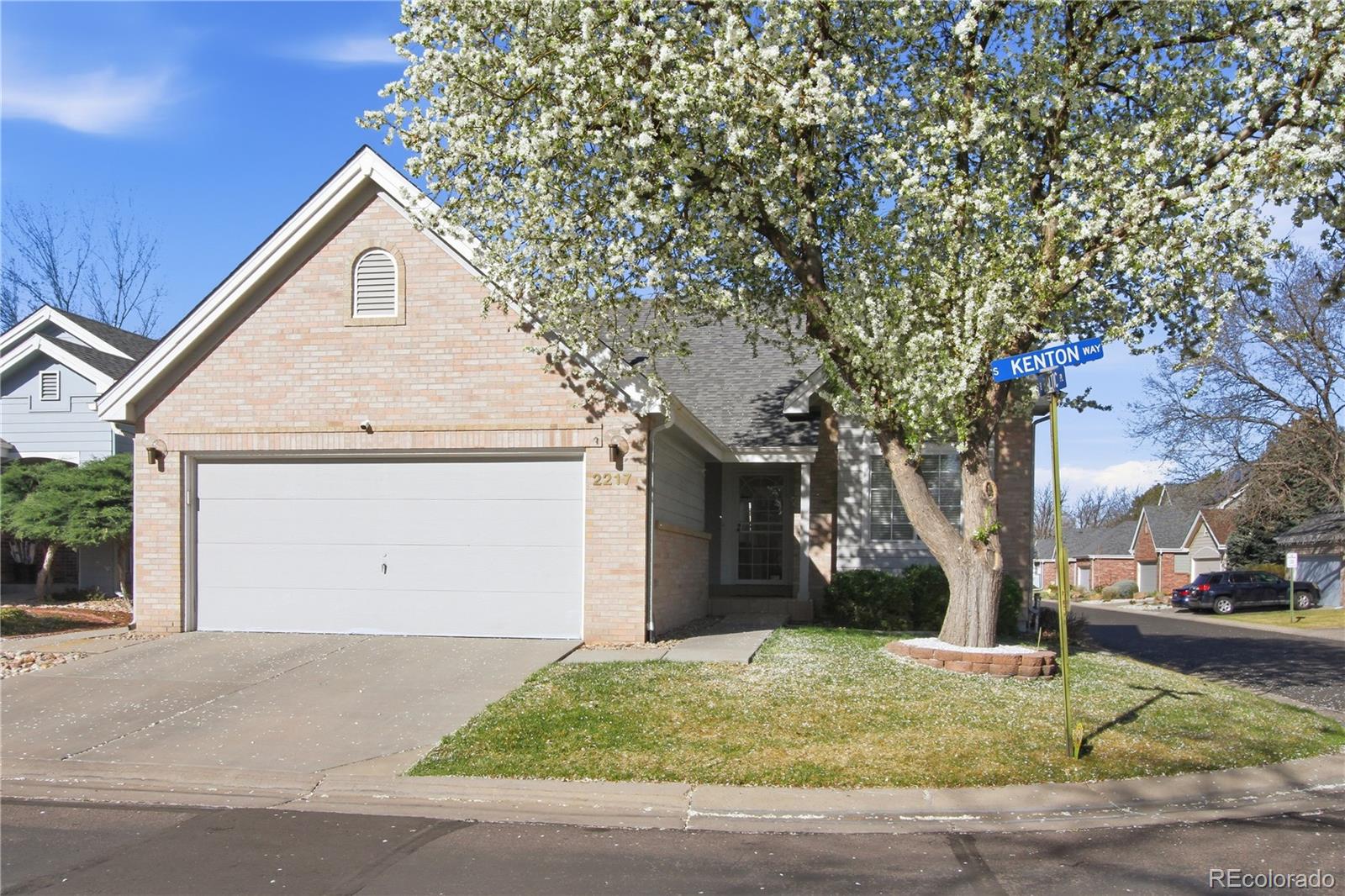 2217 S Kenton Way, Aurora, CO 80014