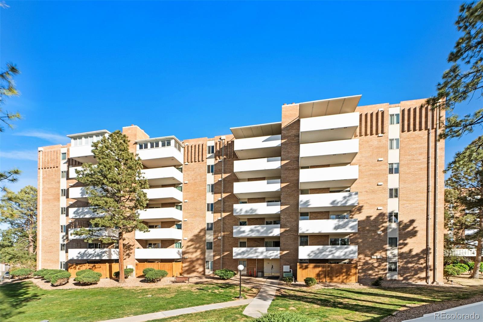 2880 S Locust St #709N, Denver, CO 80222