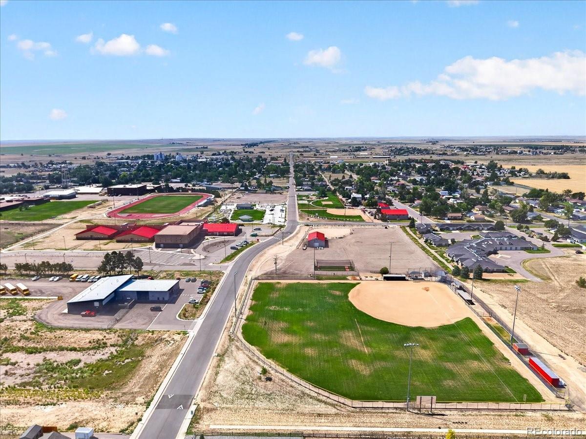 5706 S Juliet Ct, Strasburg, CO 80136