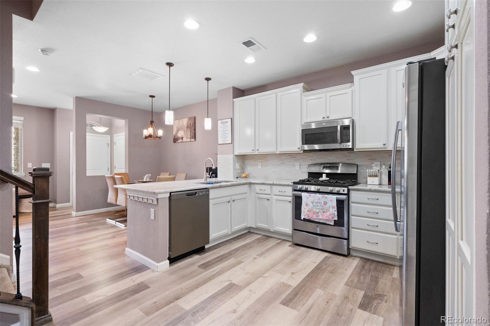 9077 E Phillips Ln, Centennial, CO 80112