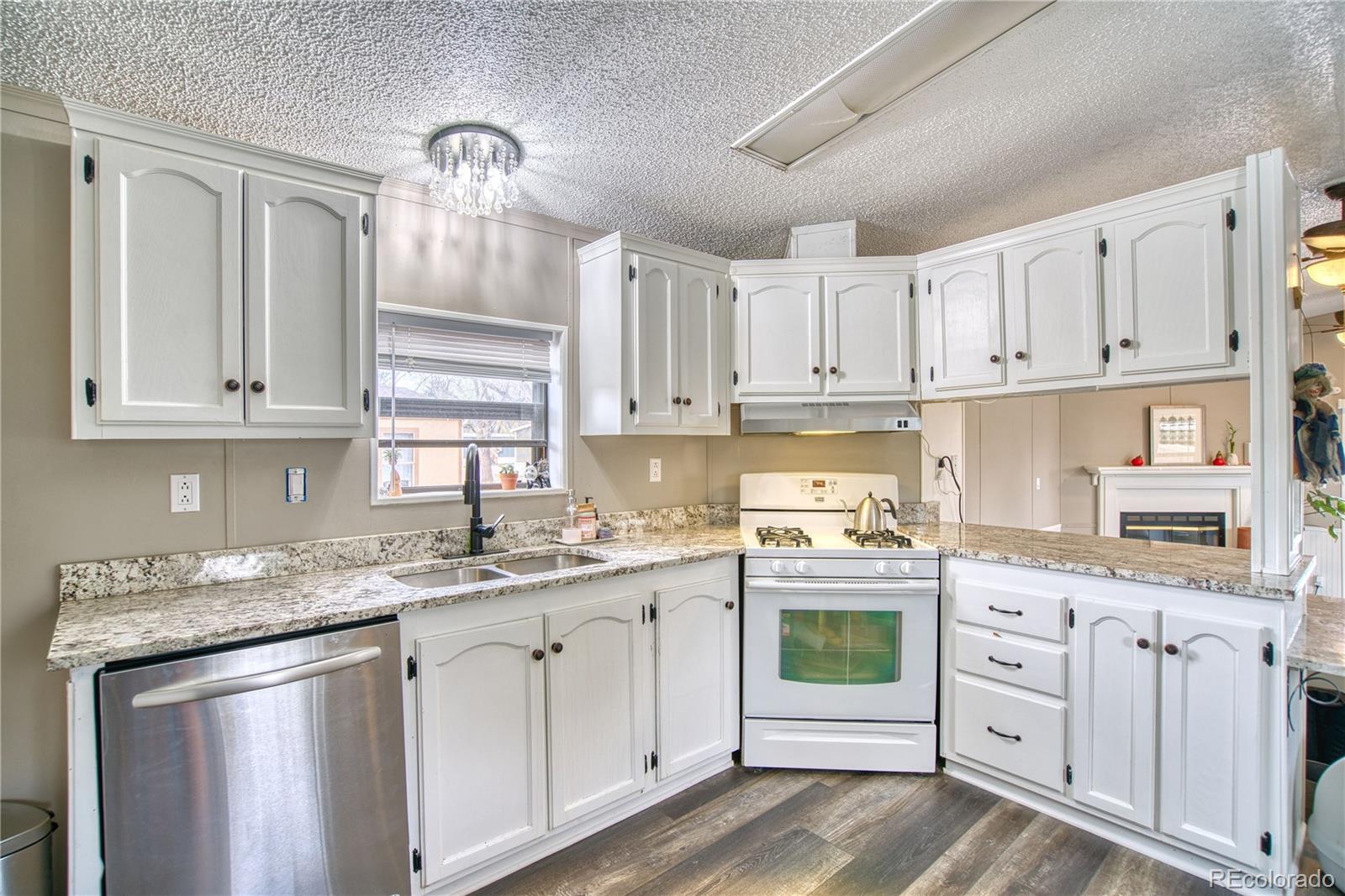 5775 Sunnybrook Ct, Loveland, CO 80538