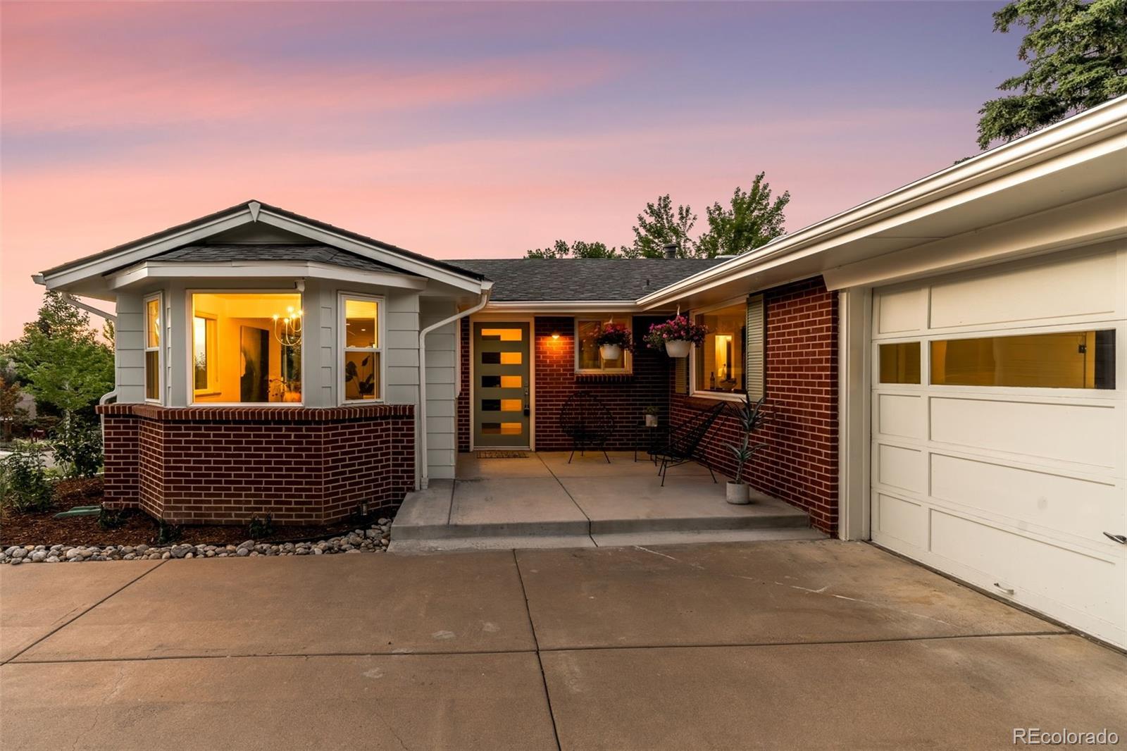 2560 Queen St, Lakewood, CO 80215