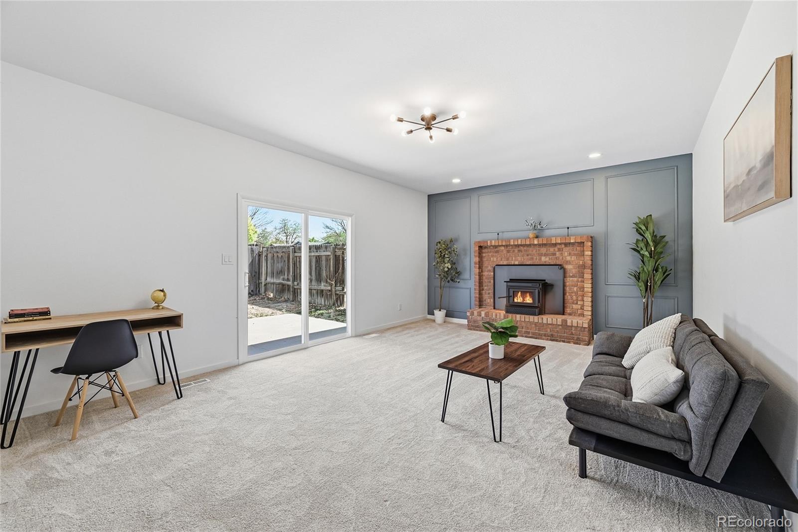 218 Starlite Dr, Pueblo, CO 81005