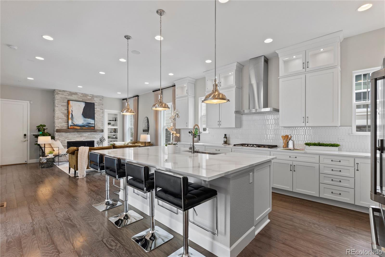 929 Brocade Dr, Highlands Ranch, CO 80126