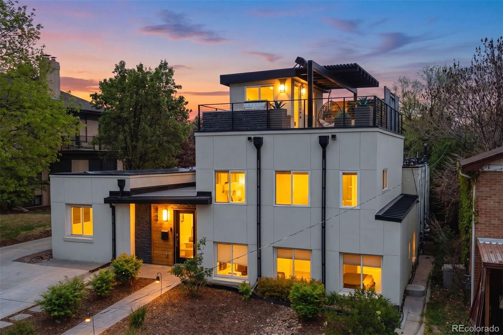 1560 Kearney St, Denver, CO 80220