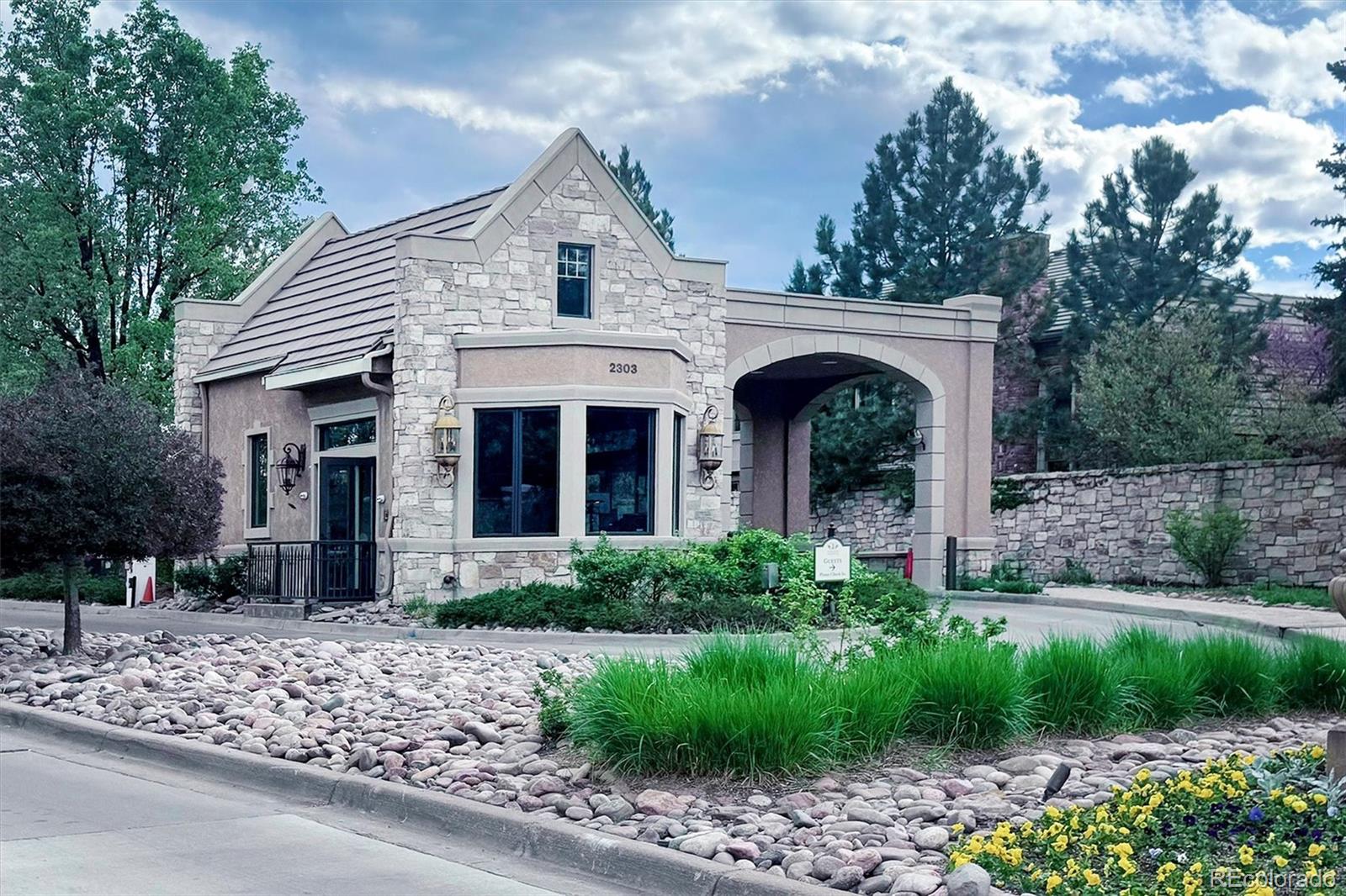 8716 E Iliff Dr, Denver, CO 80231