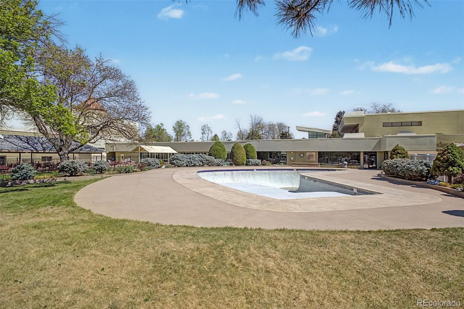605 S Alton Way #12C, Denver, CO 80247