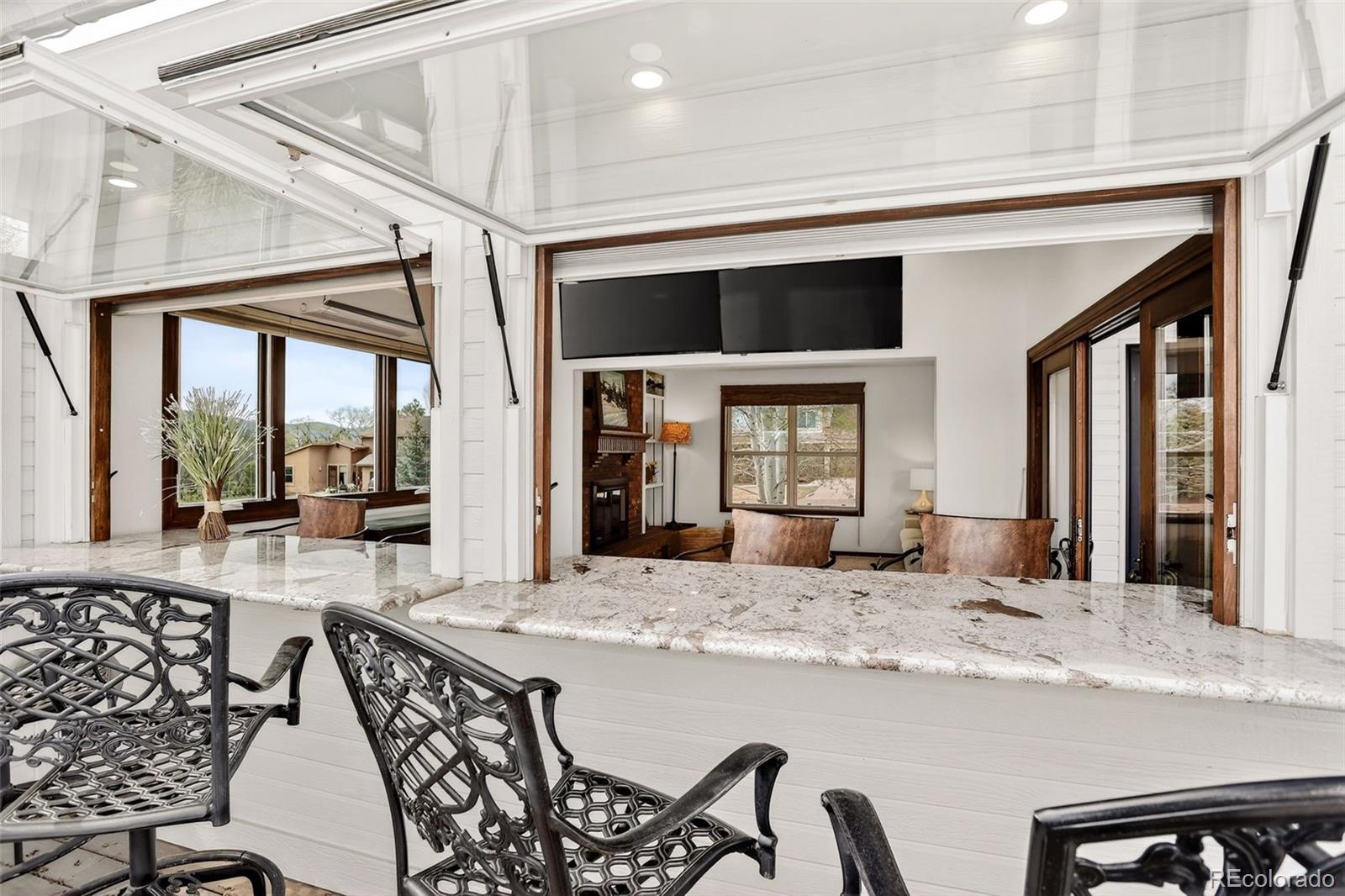 135 Palm Springs Dr, Colorado Springs, CO 80921