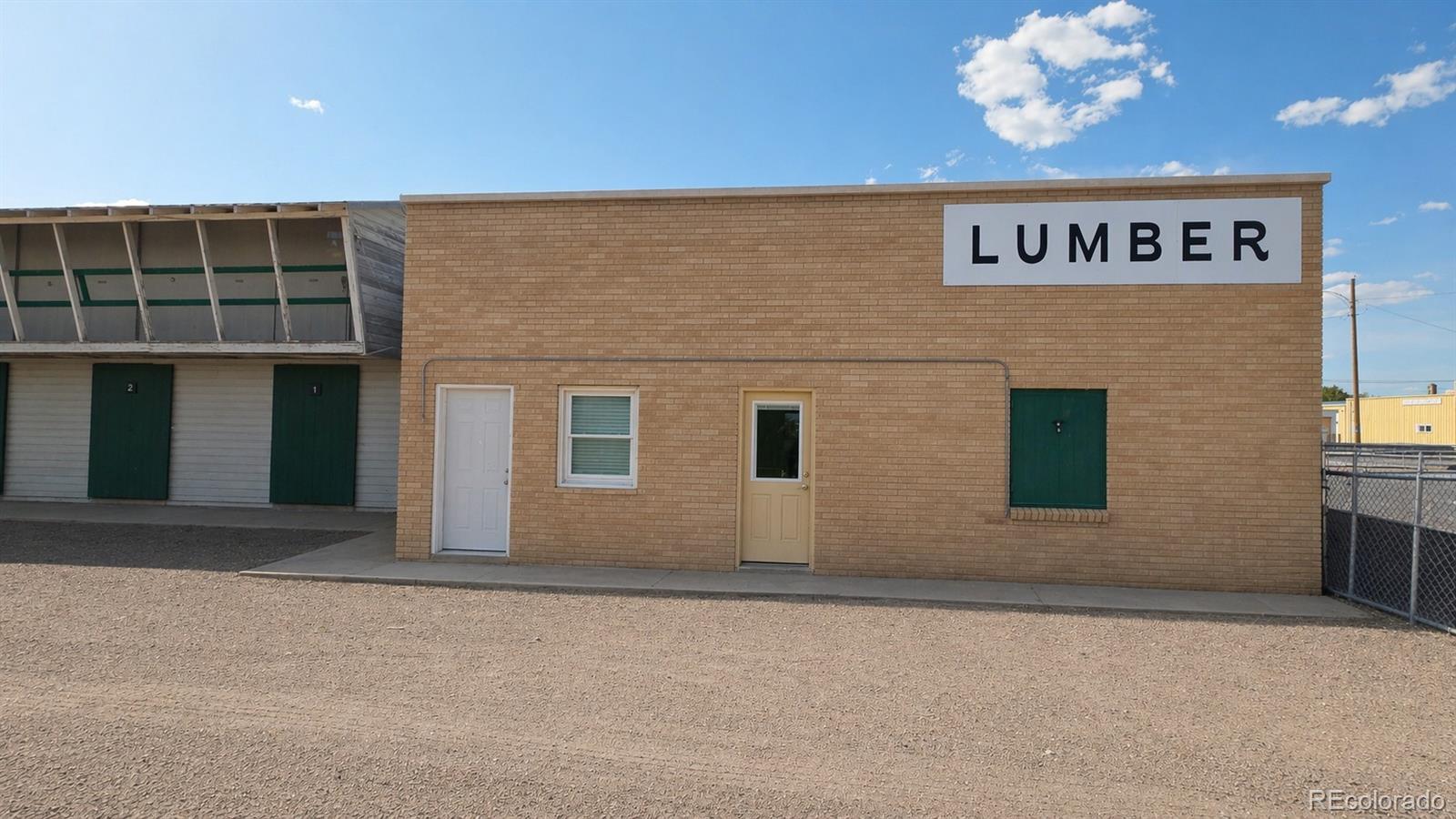 121 Walnut St, Julesburg, CO 80737