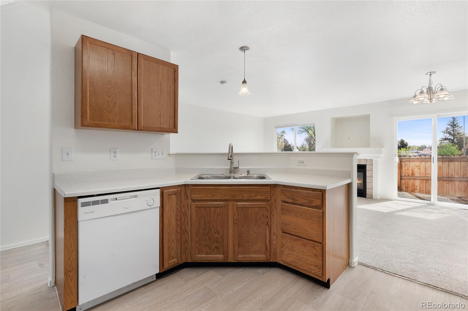 1276 S Zeno Cir #E, Aurora, CO 80017