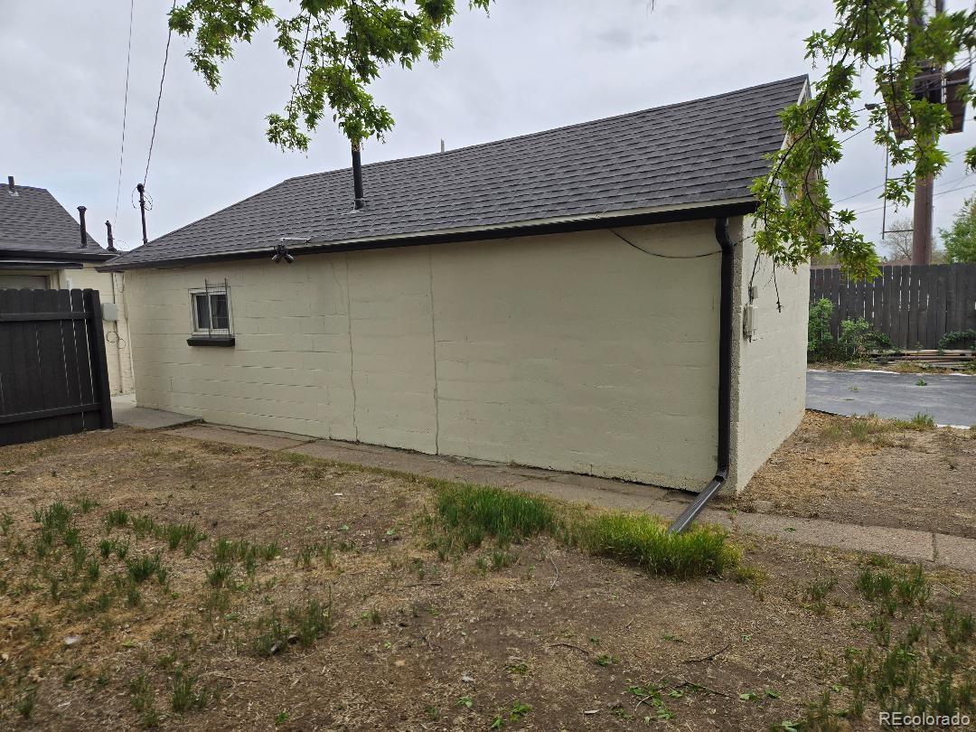 1525 Roslyn St, Denver, CO 80220