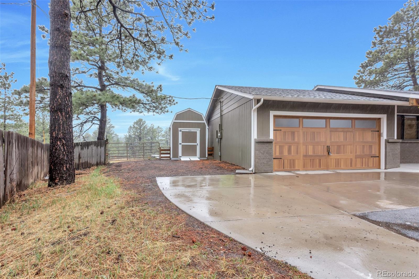 104 Overlook Rd, Elizabeth, CO 80107