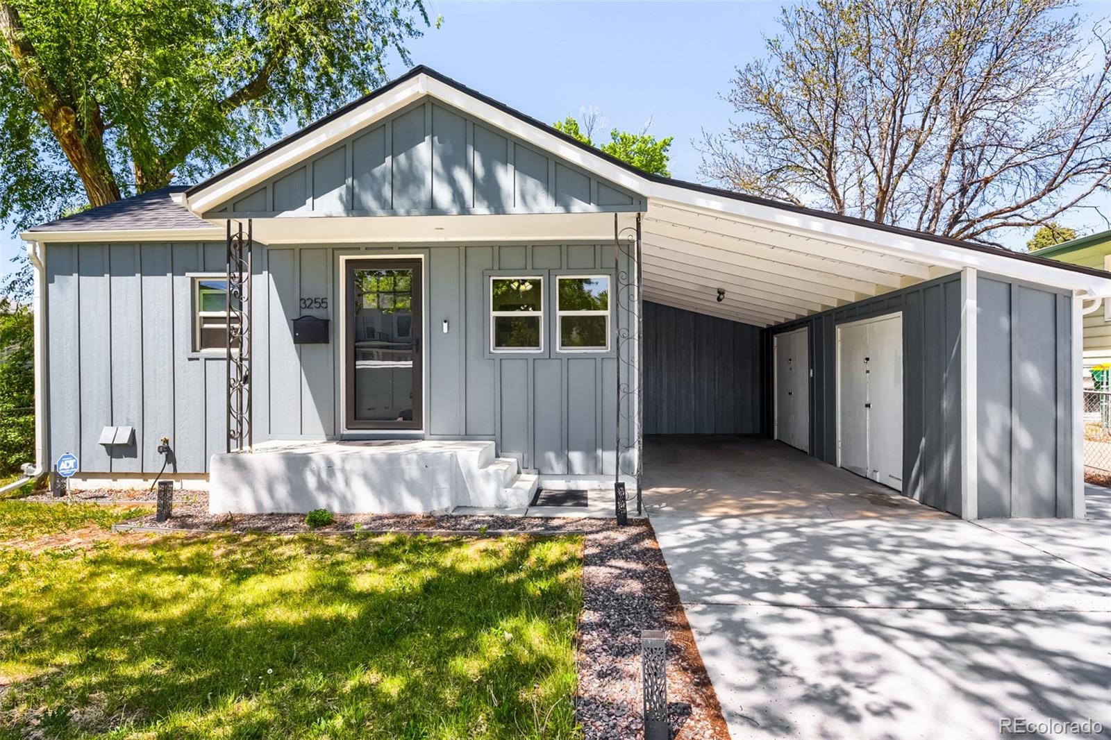 3255 S Corona St, Englewood, CO 80113