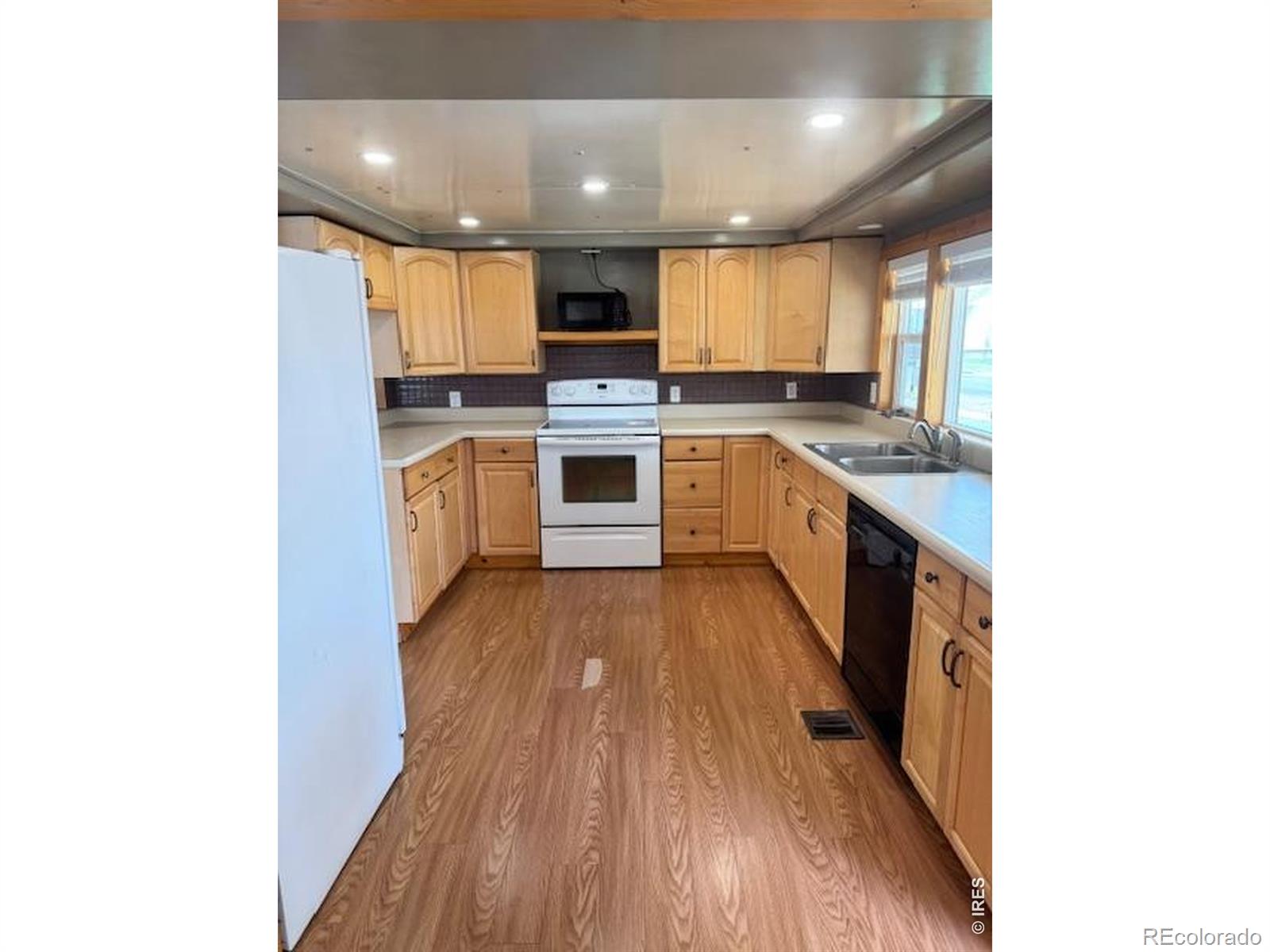 241 W Chase St, Haxtun, CO 80731