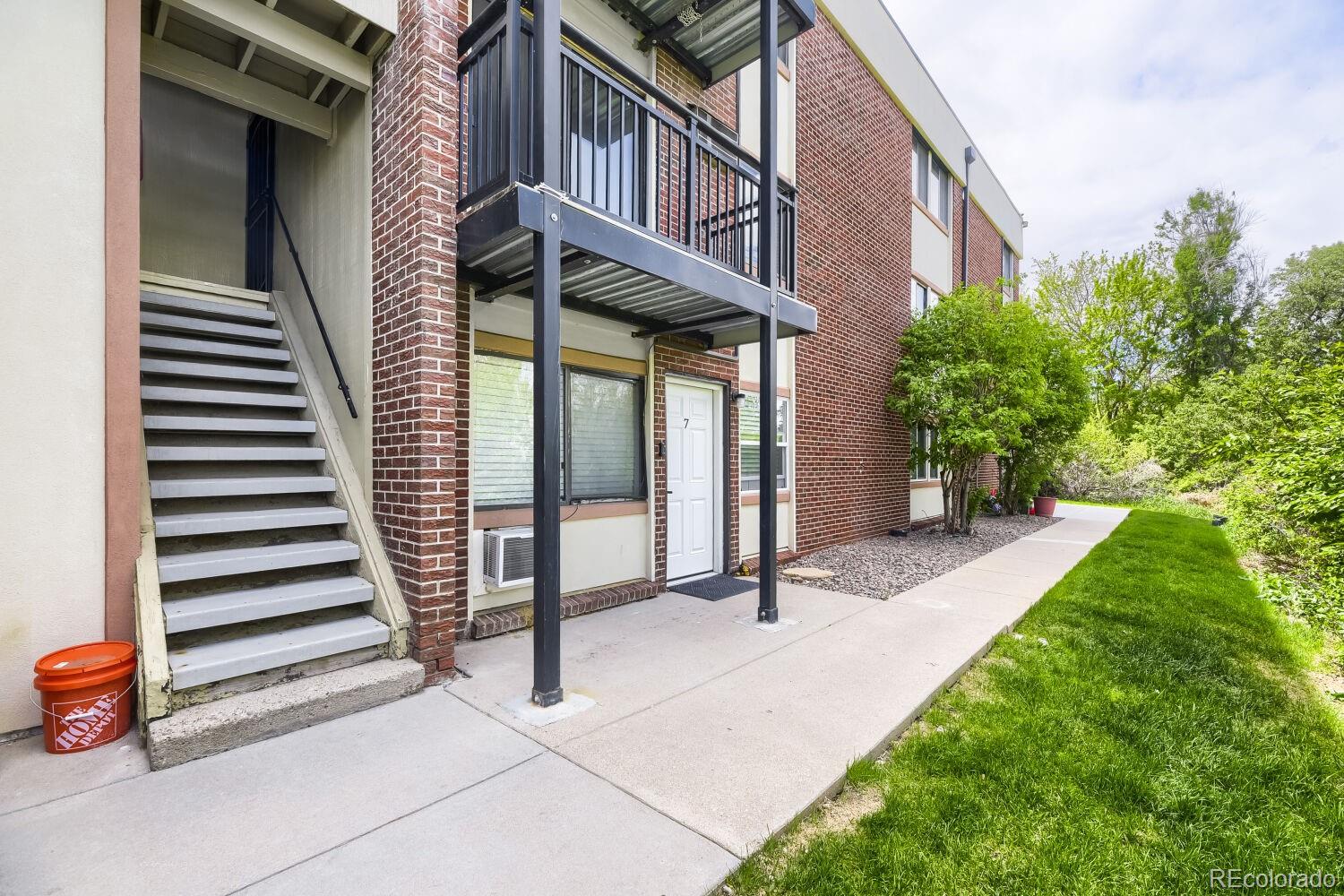 5995 W Hampden Ave #15B, Denver, CO 80227