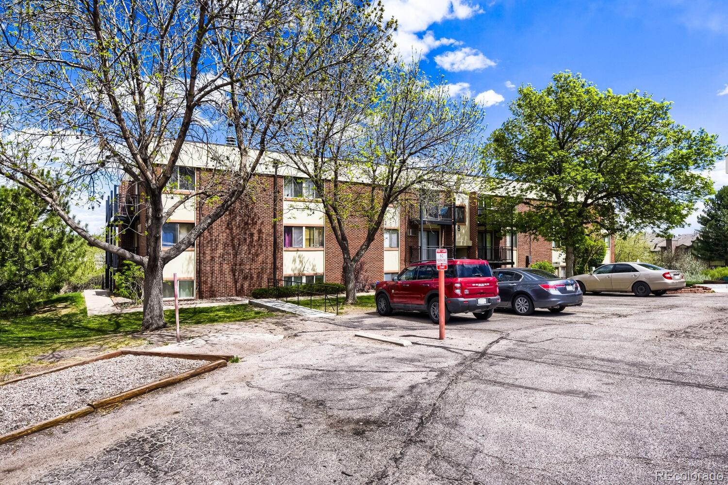 5995 W Hampden Ave #15B, Denver, CO 80227