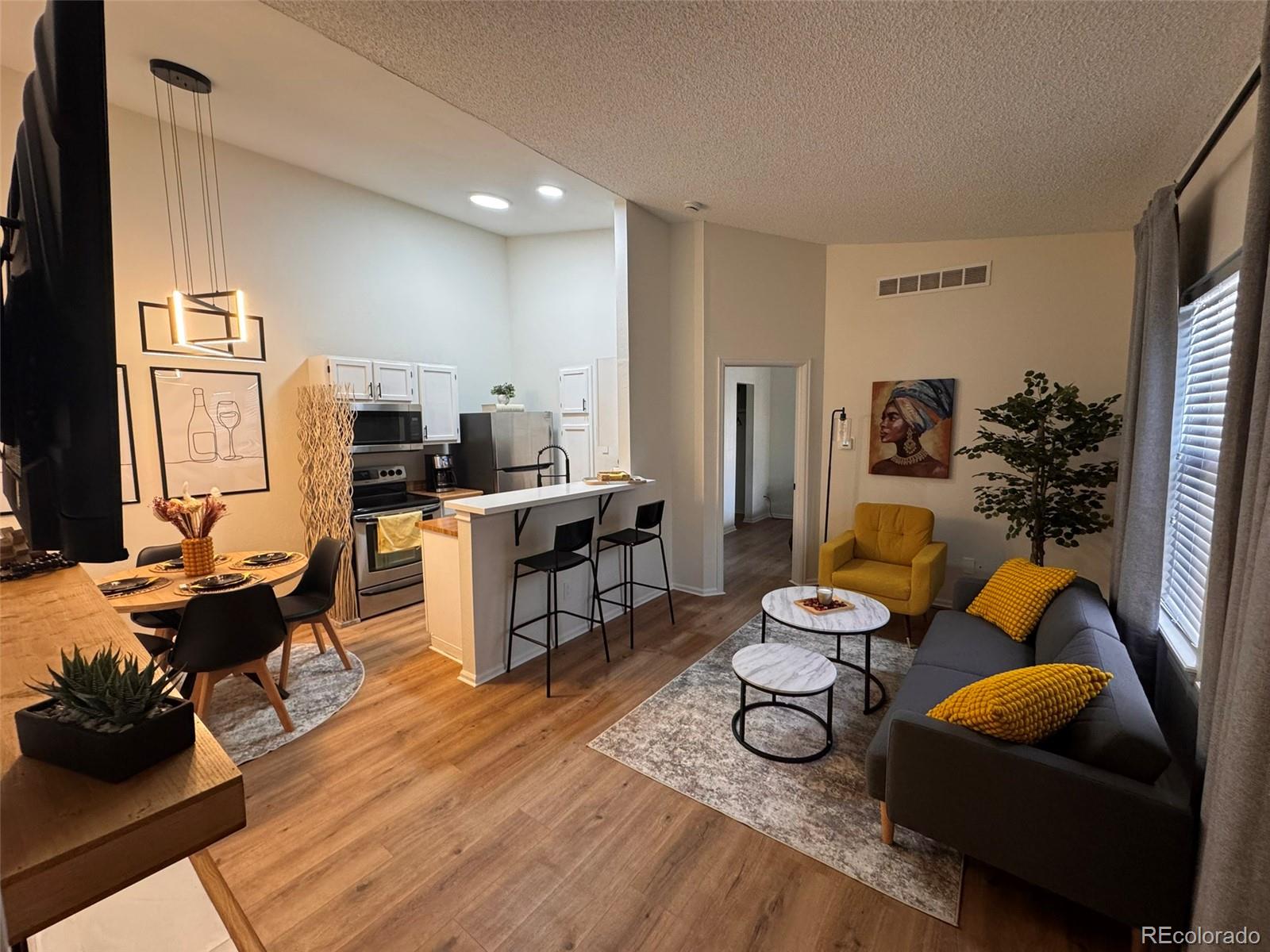 6705 S Field St #823, Littleton, CO 80128