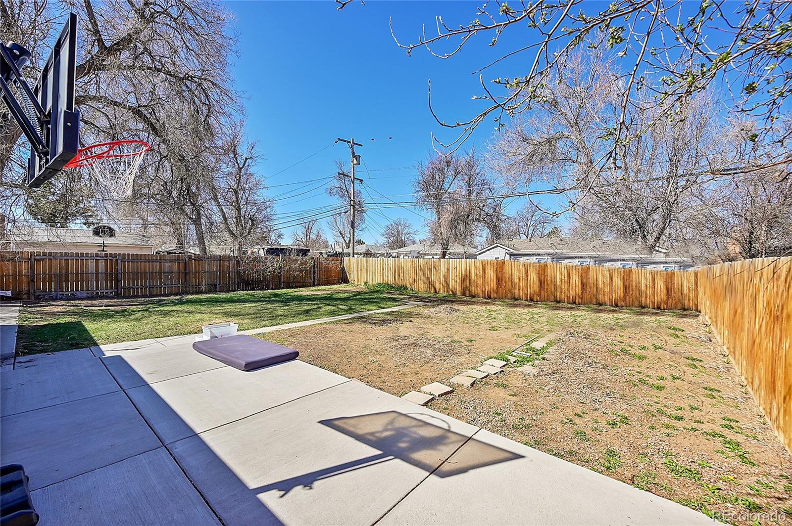 1281 Worchester St, Aurora, CO 80011