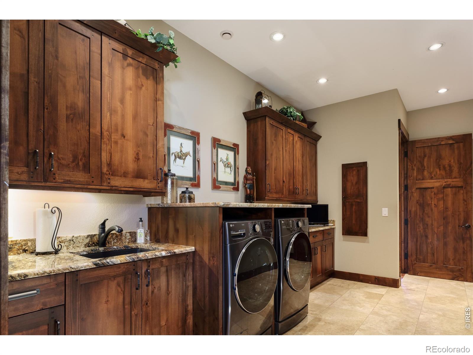 515 Indian Mountain Rd, Longmont, CO 80503