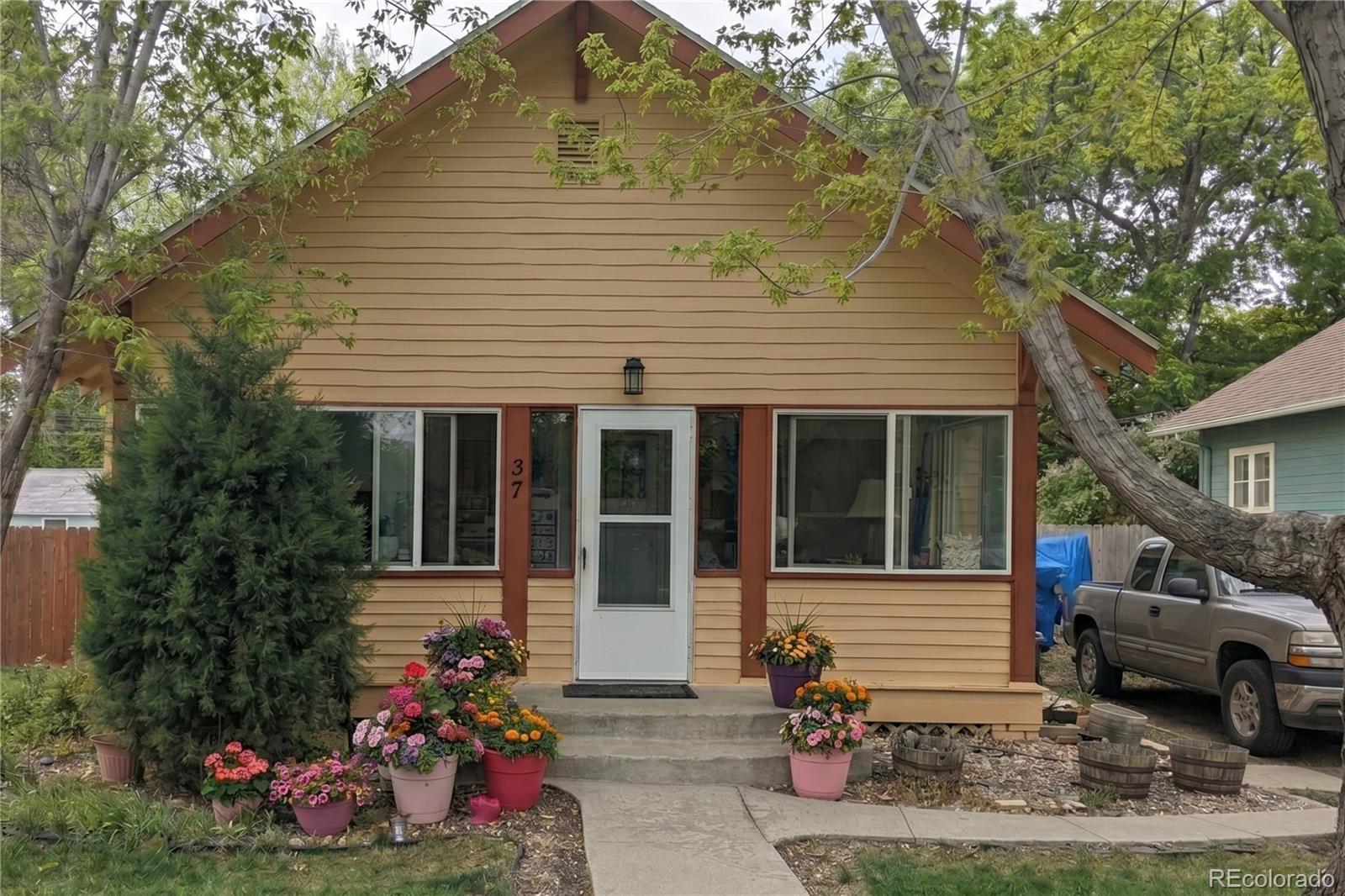 37 E 4th Ave, Longmont, CO 80504