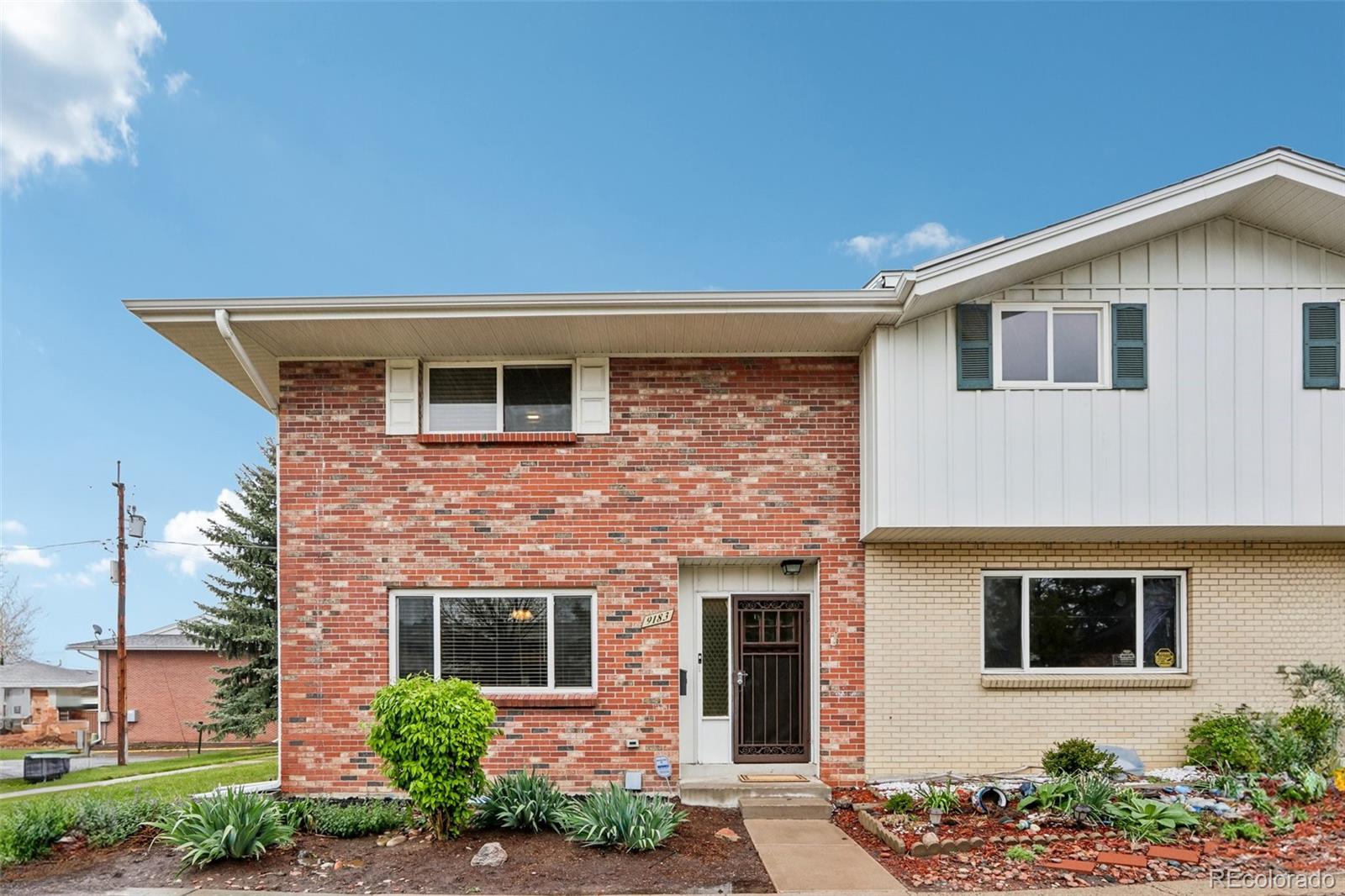 9183 E Oxford Dr, Denver, CO 80237