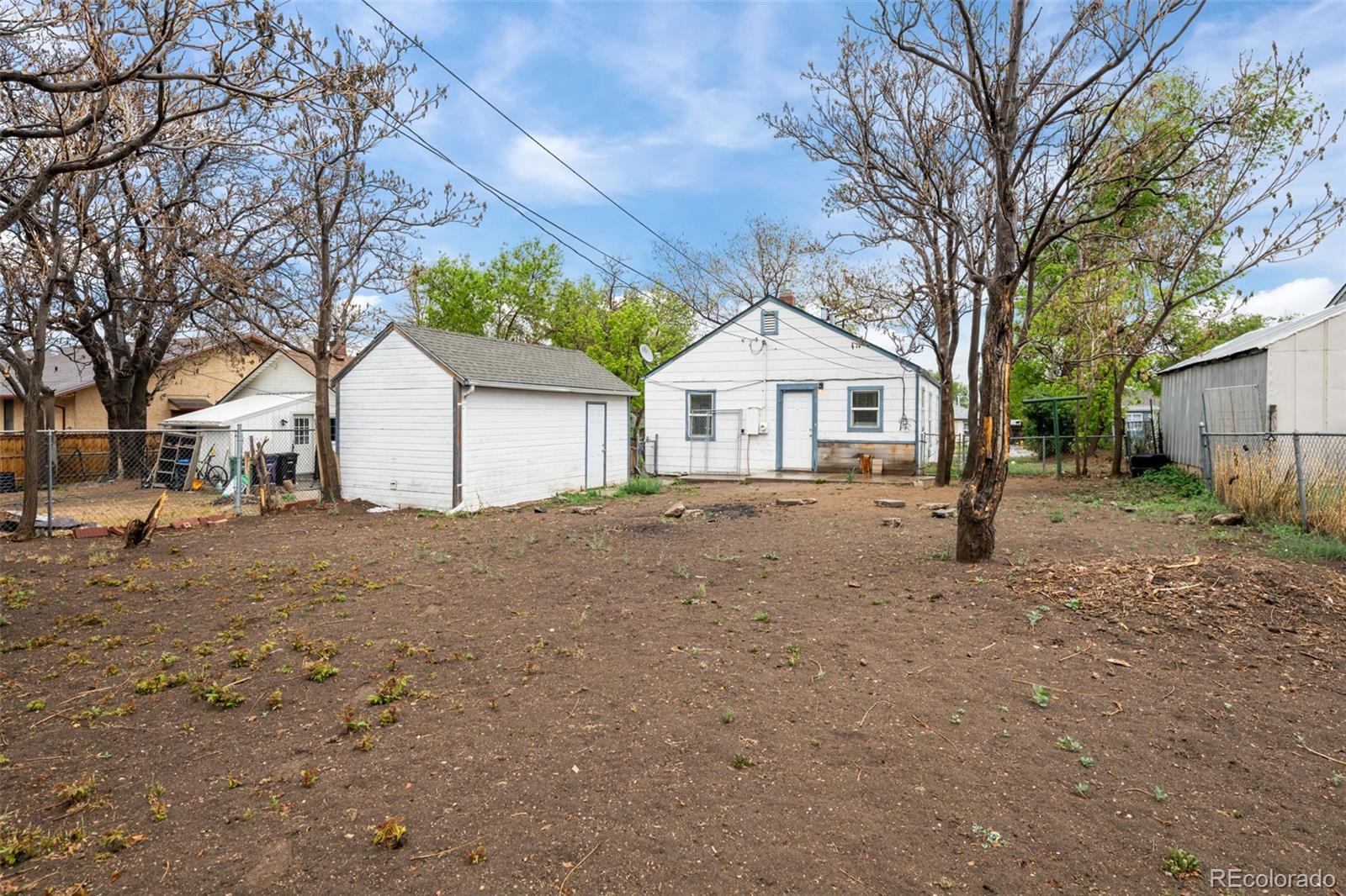 949 S Perry St, Denver, CO 80219