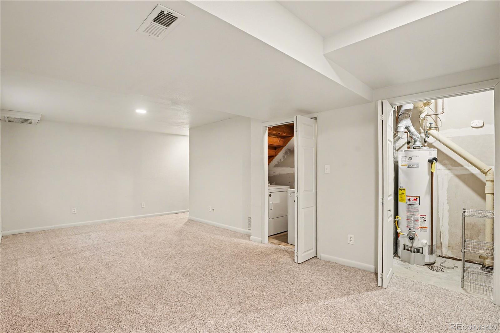 20 Pineridge Ct, Pueblo, CO 81001