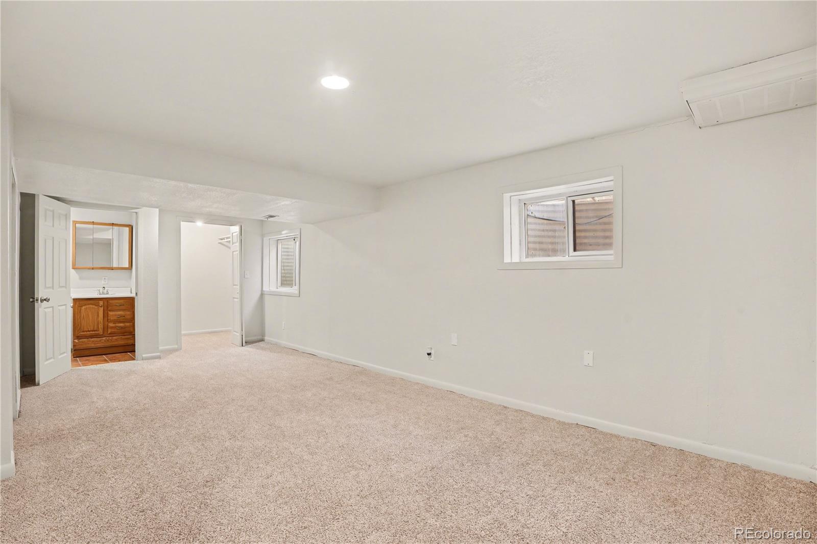 20 Pineridge Ct, Pueblo, CO 81001