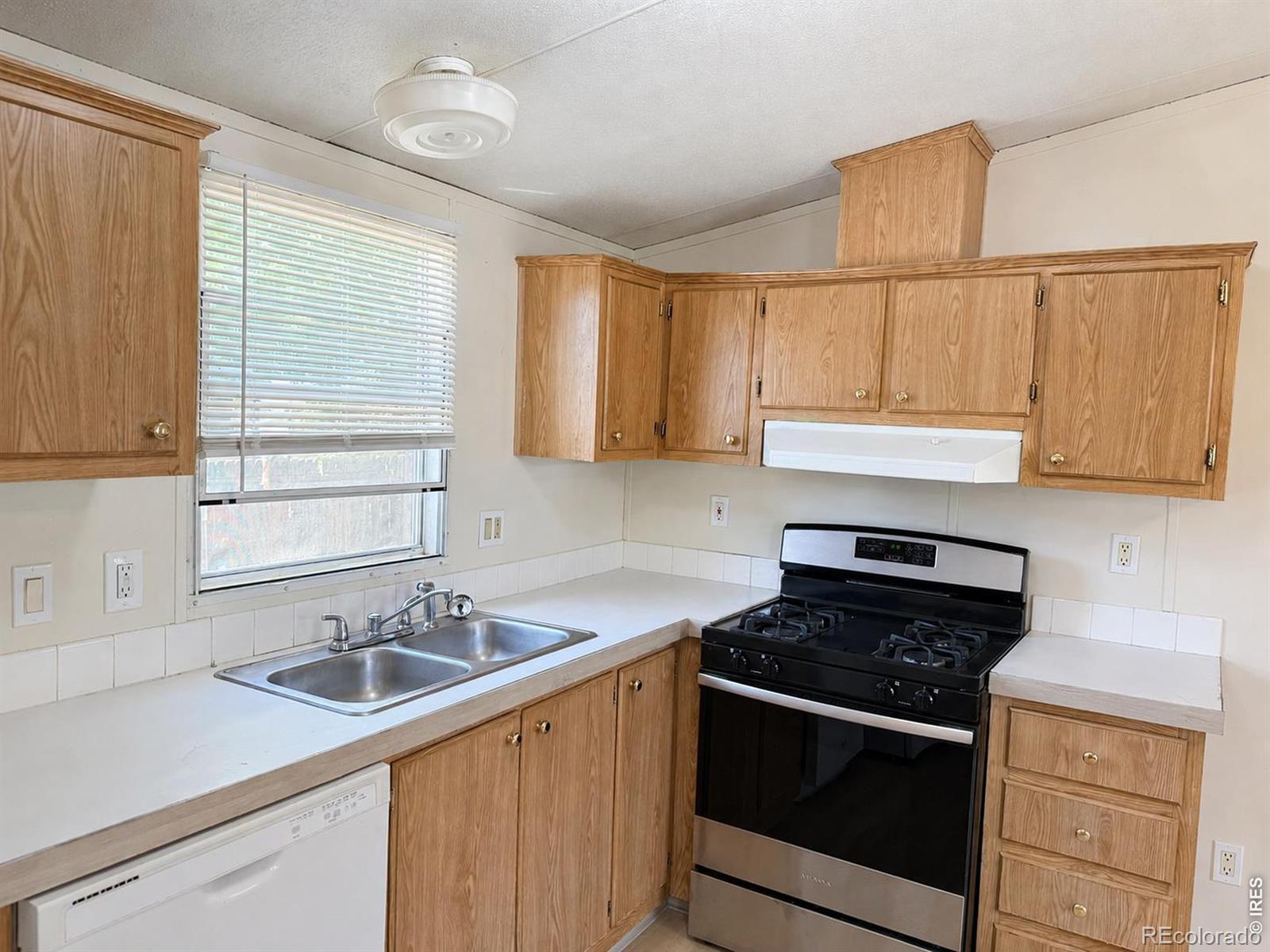 2811 Mango Pl, Loveland, CO 80537