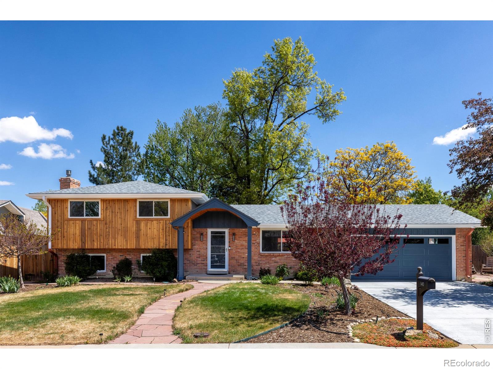 140 Iroquois Dr, Boulder, CO 80303