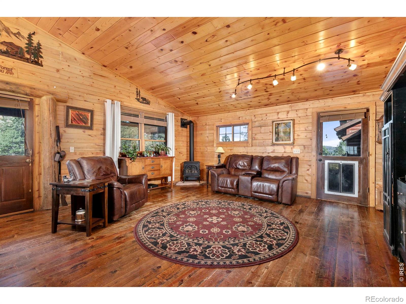 274 Iron Mountain Dr, Livermore, CO 80536