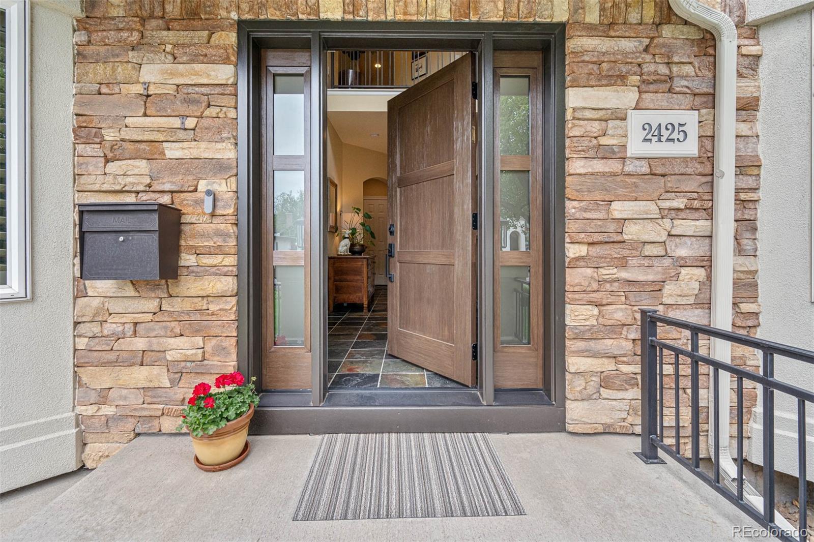 2425 S Monroe St, Denver, CO 80210