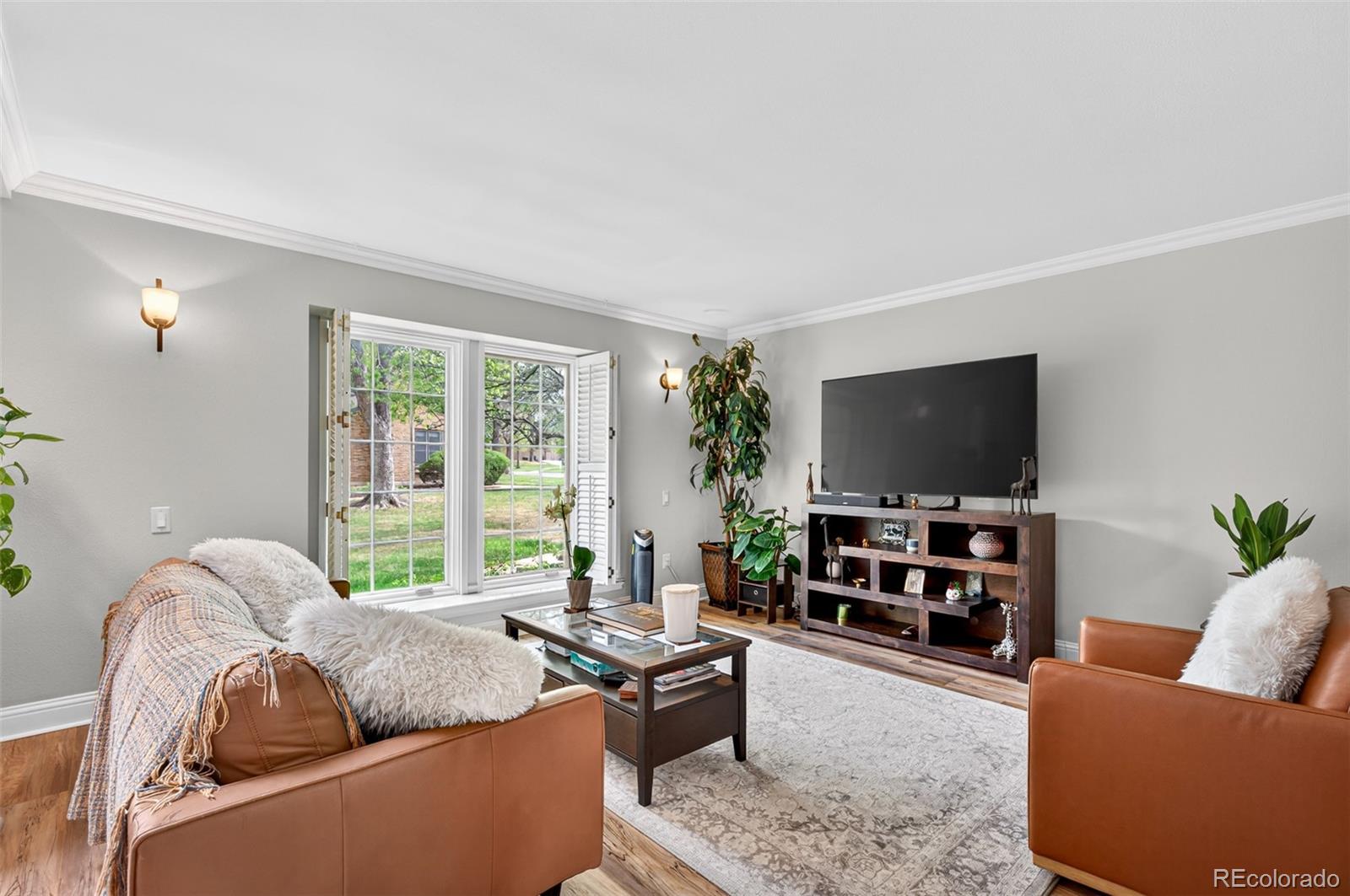 8135 E Phillips Cir, Centennial, CO 80112