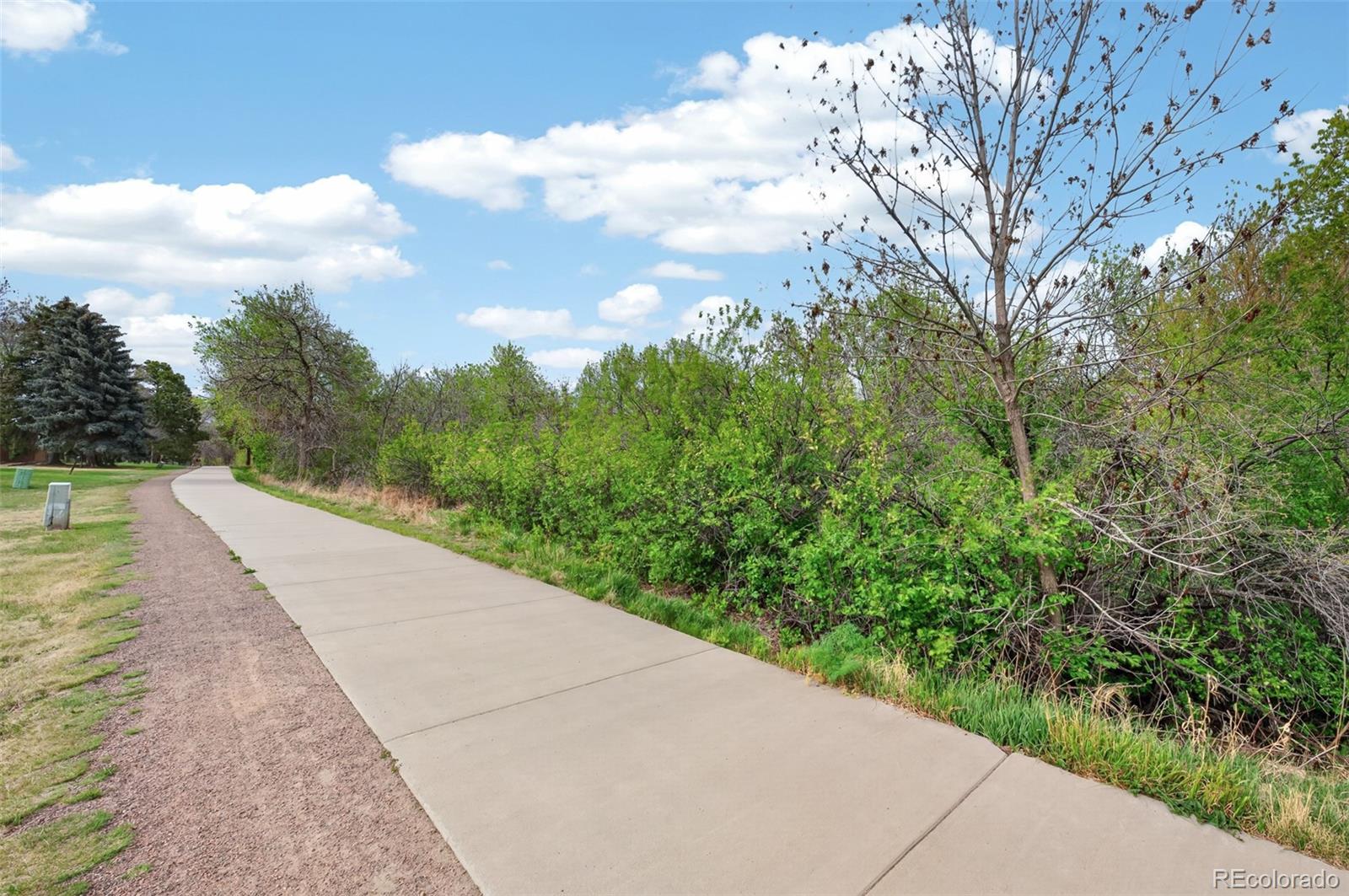 8135 E Phillips Cir, Centennial, CO 80112