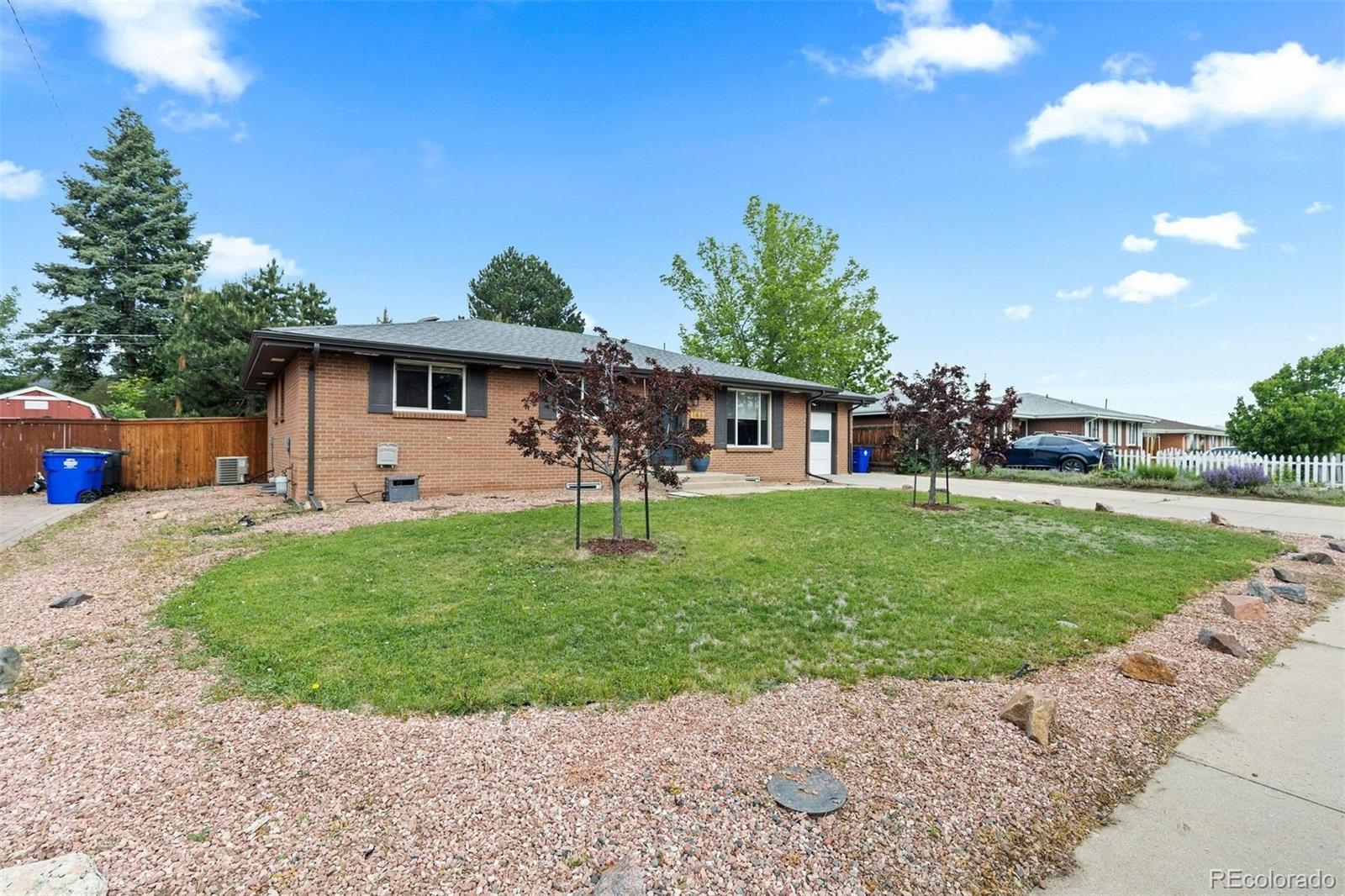 141 S Saulsbury St, Lakewood, CO 80226