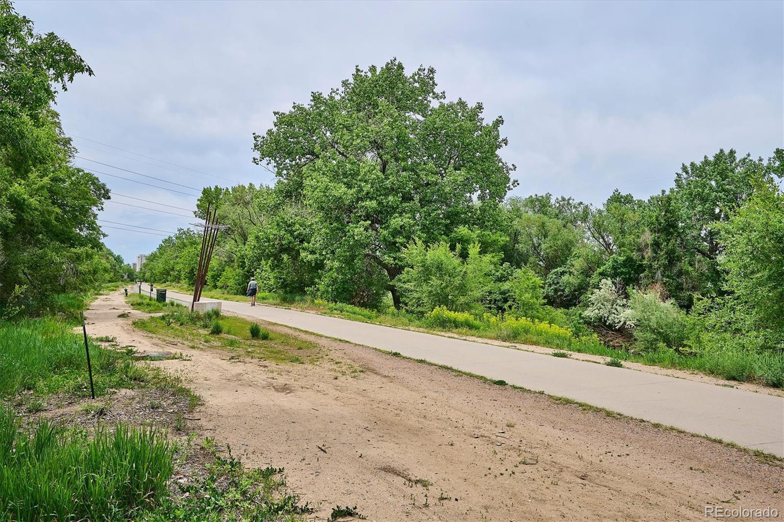 6055 E Minnesota Dr, Denver, CO 80224