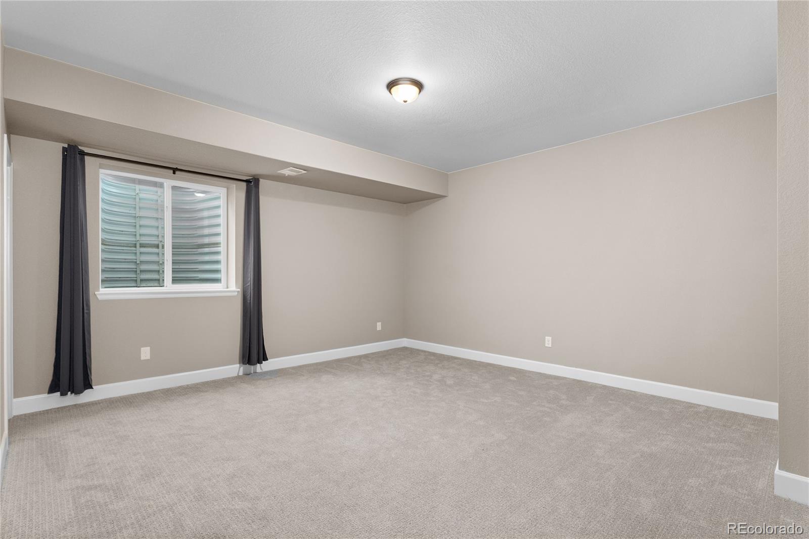 3988 Grand Baker St, Aurora, CO 80019