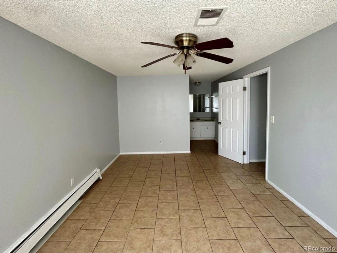 561 Geneva St #200, Aurora, CO 80010