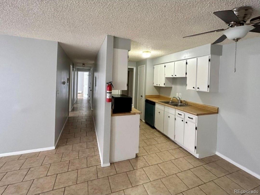 561 Geneva St #200, Aurora, CO 80010