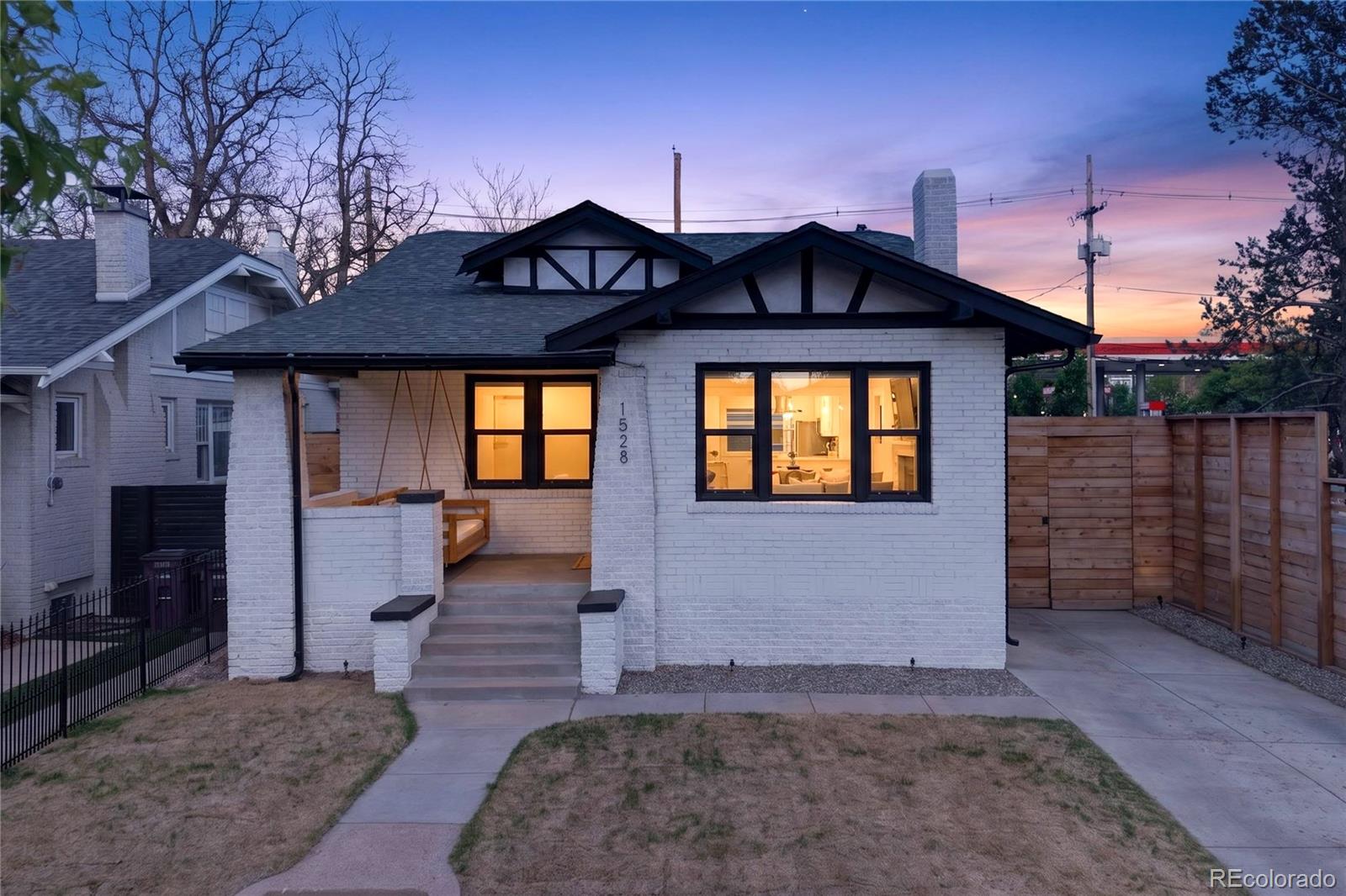 1528 Harrison St, Denver, CO 80206