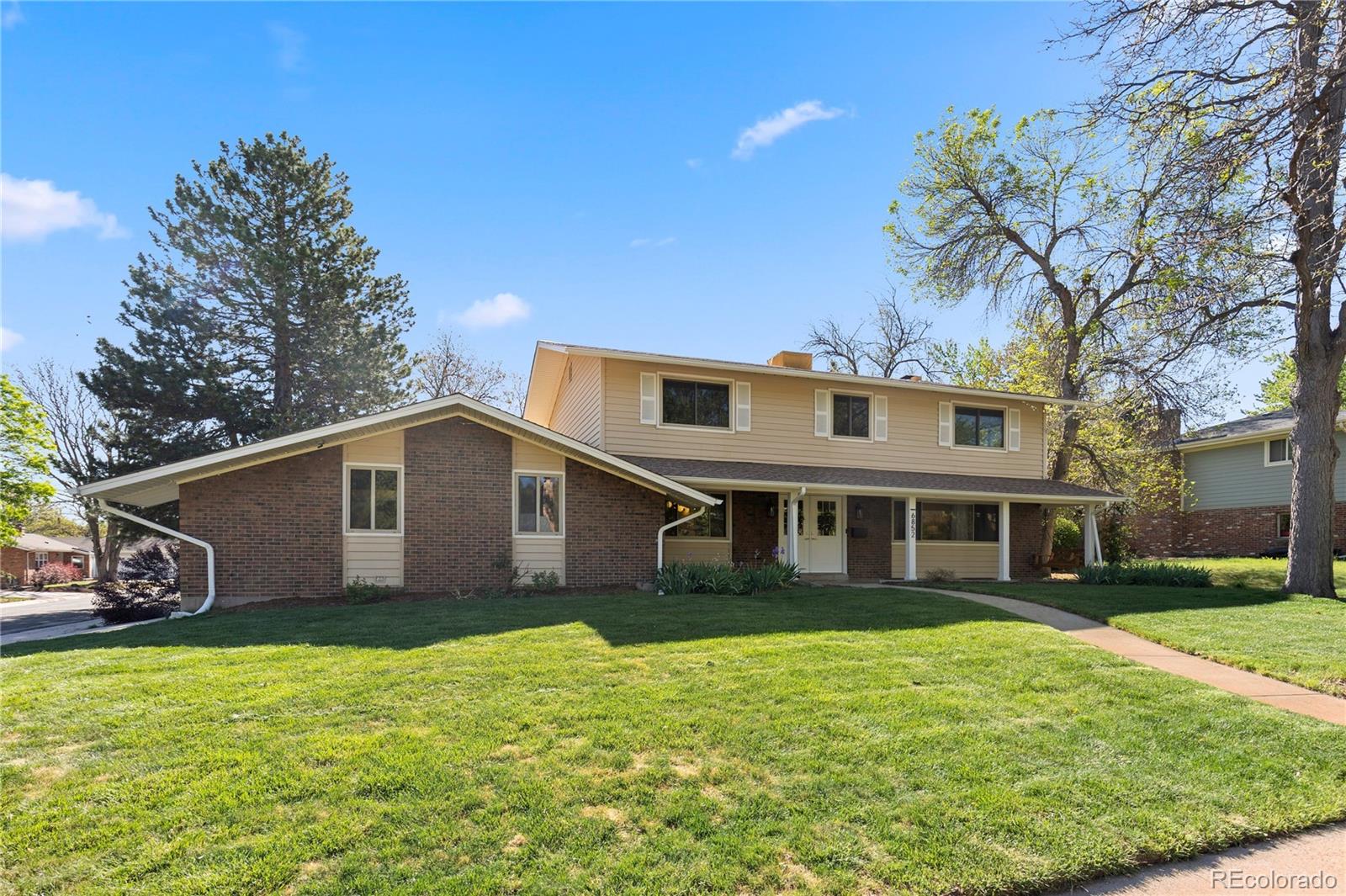 6852 S Spotswood St, Littleton, CO 80120