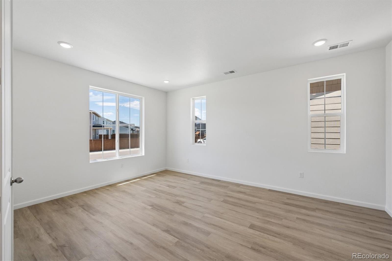 6413 Ankina Dr, Windsor, CO 80528