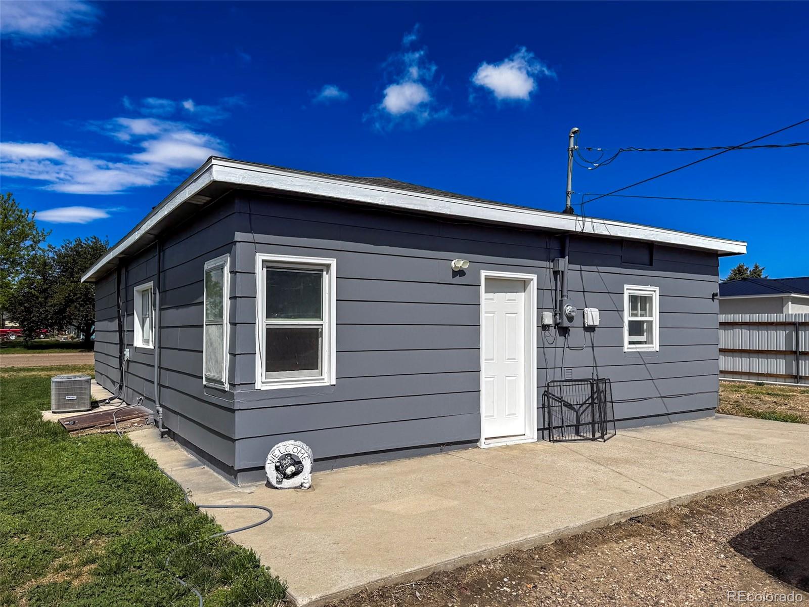 314 6th St, Burlington, CO 80807