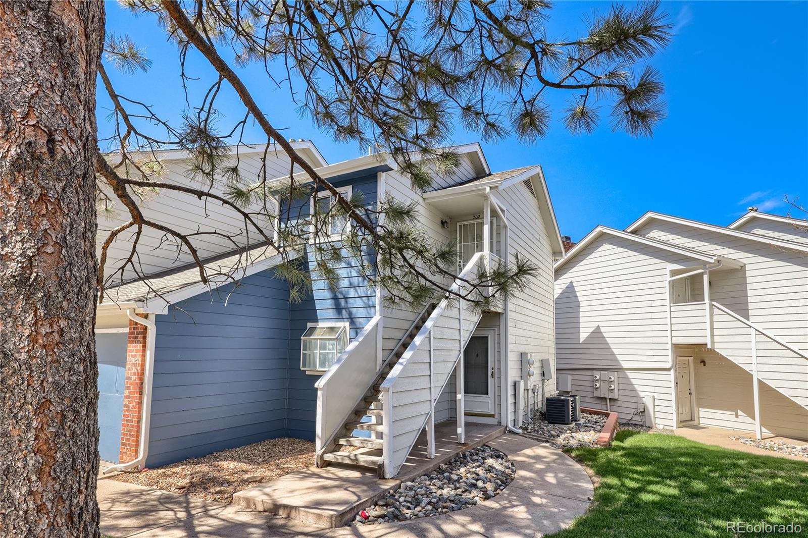 1302 S Cathay Ct #202, Aurora, CO 80017