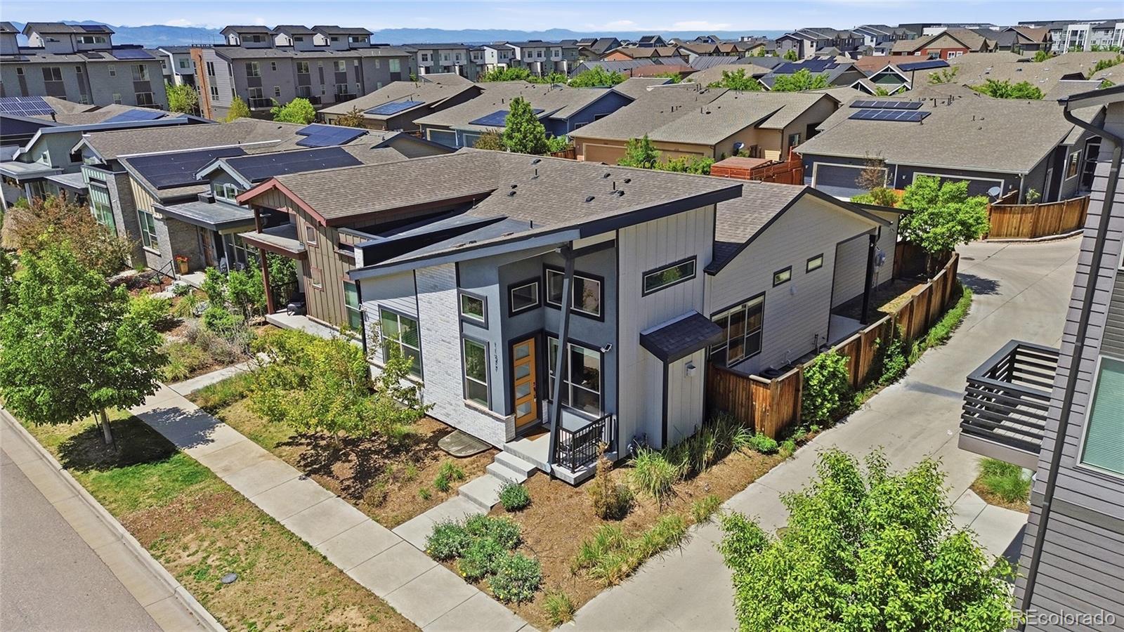 11577 E 25th Ave, Aurora, CO 80010