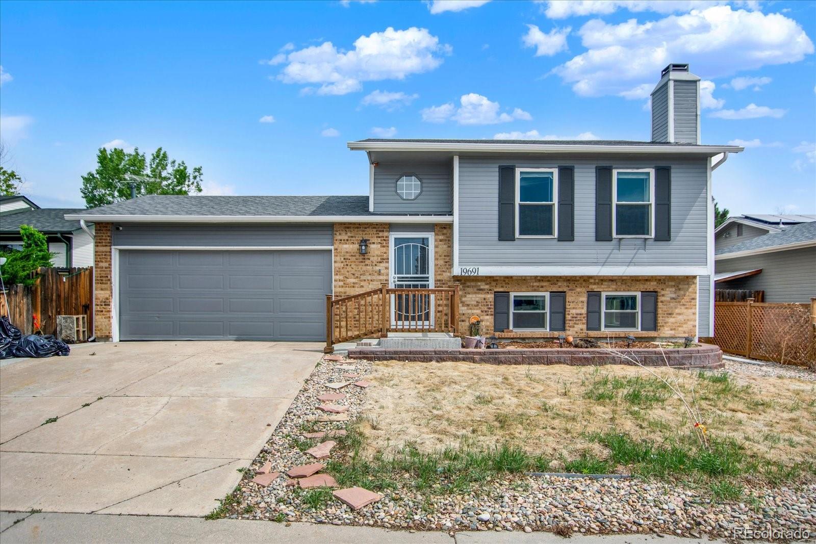 19691 E Navarro Pl, Aurora, CO 80013